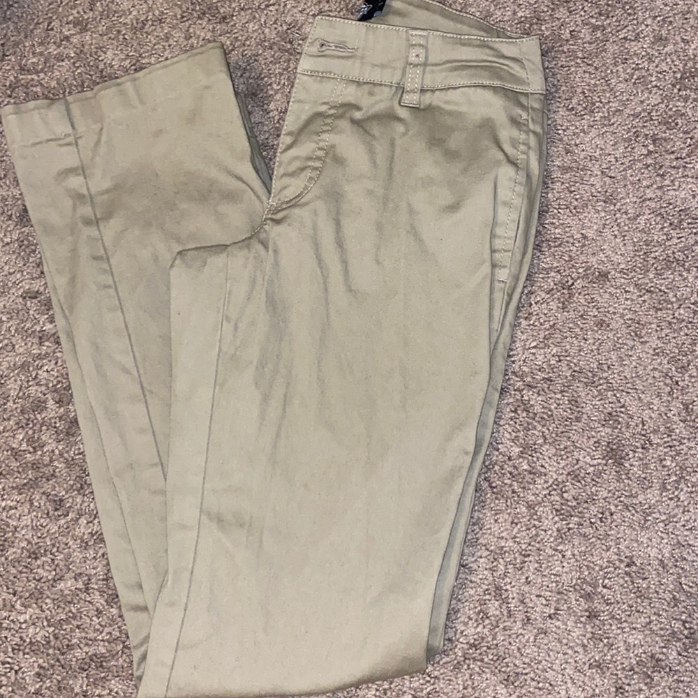 Women’s Dickies pants khaki